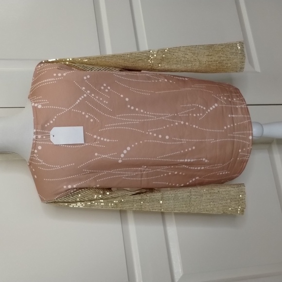 Unbranded tan/white with sequins sleeve medium top with tags - Picture 5 of 9